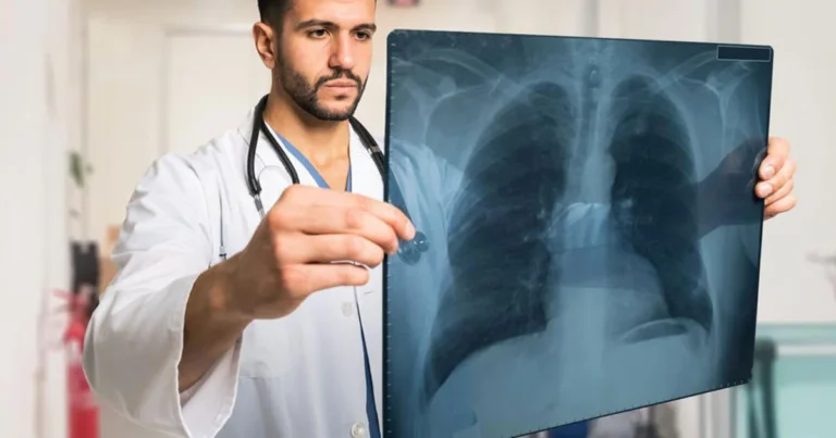 Can Bronchitis Turn Into Pneumonia